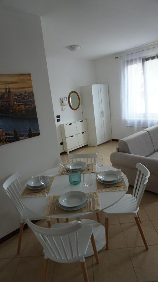Appartamento A Verona E Parcheggio Nella Proprieta Ngoại thất bức ảnh